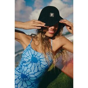 NWT Free People Reflective Bell Beanie Black